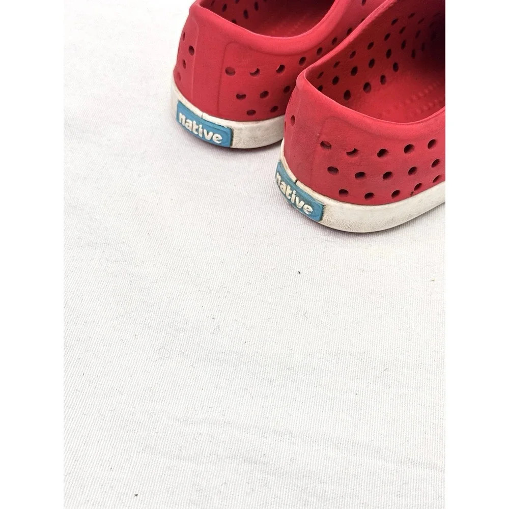 Native Jefferson Kids Red White Slip On EVA Water Shoes Sneakers C9